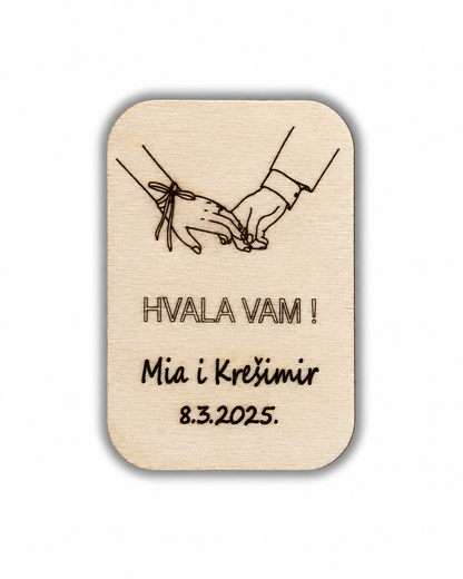 Personalizirana drvena zahvalnica za vjenčanje s motivom držanja za ruke